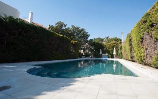 VOULA PIGADAKIA-3 LEVEL RESIDENCE