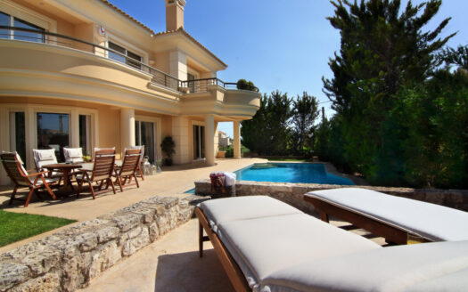 Varkiza villa sabia