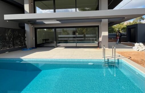 VOULA 2 LEVEL MAISONETTE