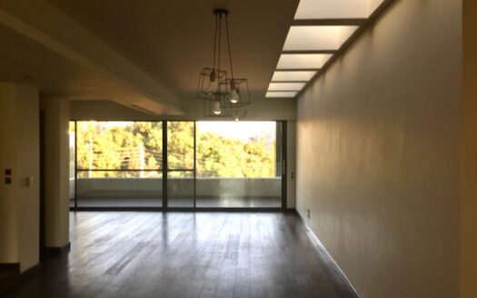 4 level residence-golf