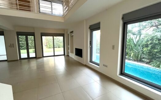 VOULA 2 LEVEL GROUND-FLOOR MAISONETTE