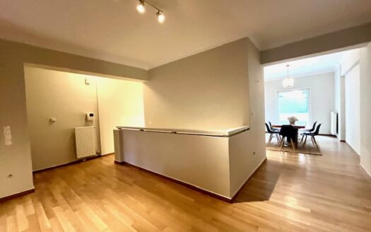 GLYFADA -GOLF 2 LEVEL MAISONETTE