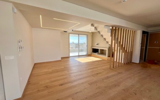GLYFADA CENTER -2 LEVEL RESIDENCE