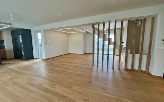 GLYFADA CENTER -2 LEVEL RESIDENCE