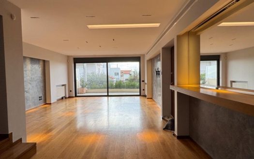 GLYFADA GOLF -3 LEVEL MAISONETTE