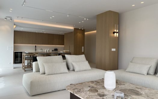 GLYFADA GOLF LUXURY FURNISHED APARTMENT