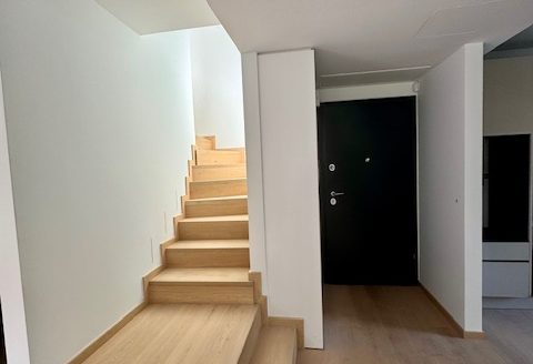GLYFADA 2 LEVEL- LUXURΥ MAISONETTE