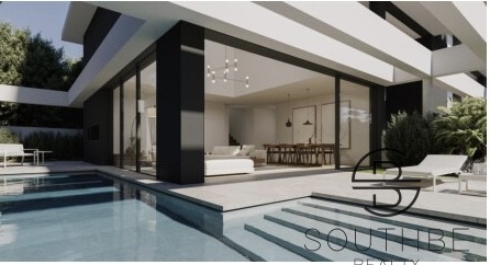 VOULA  CENTER 3-LEVEL GROUND FLOOR RESIDENCE