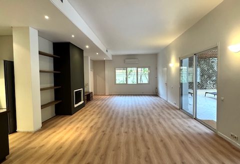 VOULA GROUND-FLOOR APARTMENT