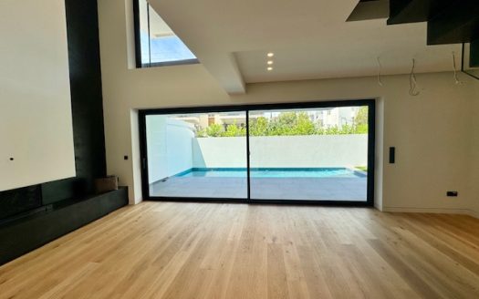 VOULA 2-LEVEL MAISONETTE