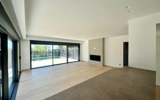 VOULA – 2 LEVEL LUXURY MAISONETTE A+