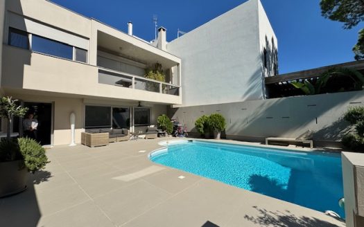 VOULA PIGADAKIA -3 LEVEL RESIDENCE