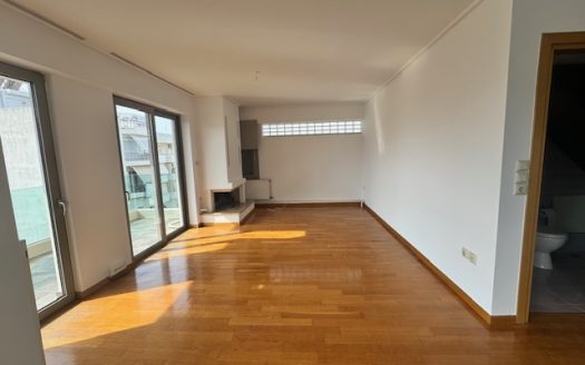 GLYFADA -GOLF TOP FLOOR MAISONETTE