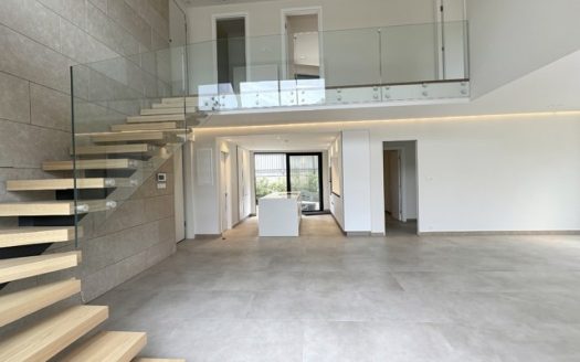 VOULA -2 LEVEL LUXURY MAISONETTE A+