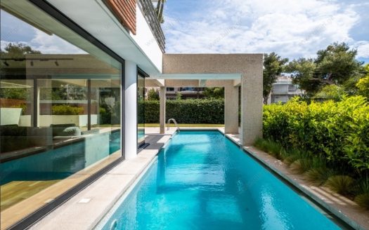 GLYFADA GOLF-2 LEVEL MAISONETTE