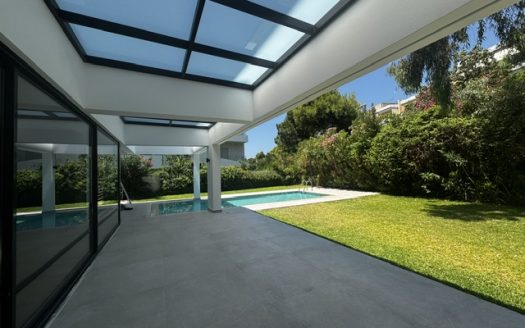 GLYFADA GOLF- 2 LEVEL LUXURY MAISONETTE
