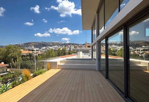 2 LEVEL PENTHOUSE  A+ WITH SEA VIEW